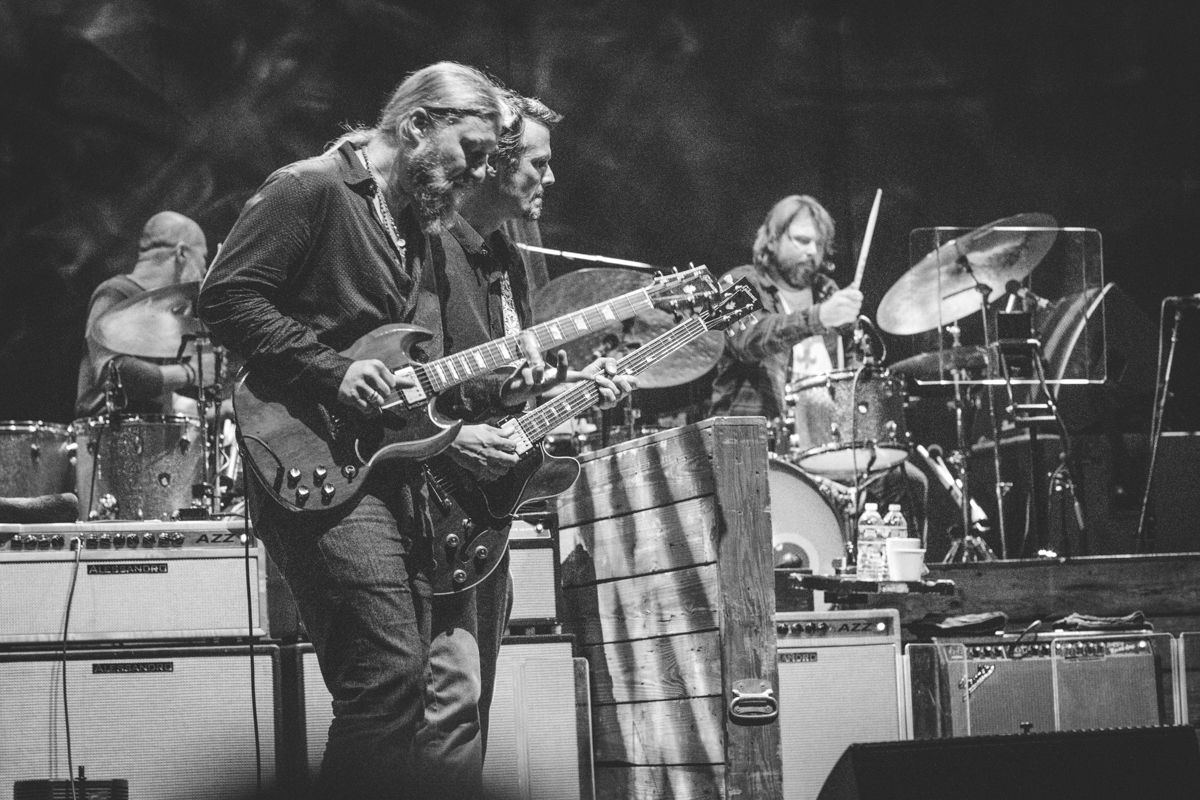 Tedeschi Trucks Band with Luther Dickinson